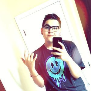 Meet your Posher, Aaron